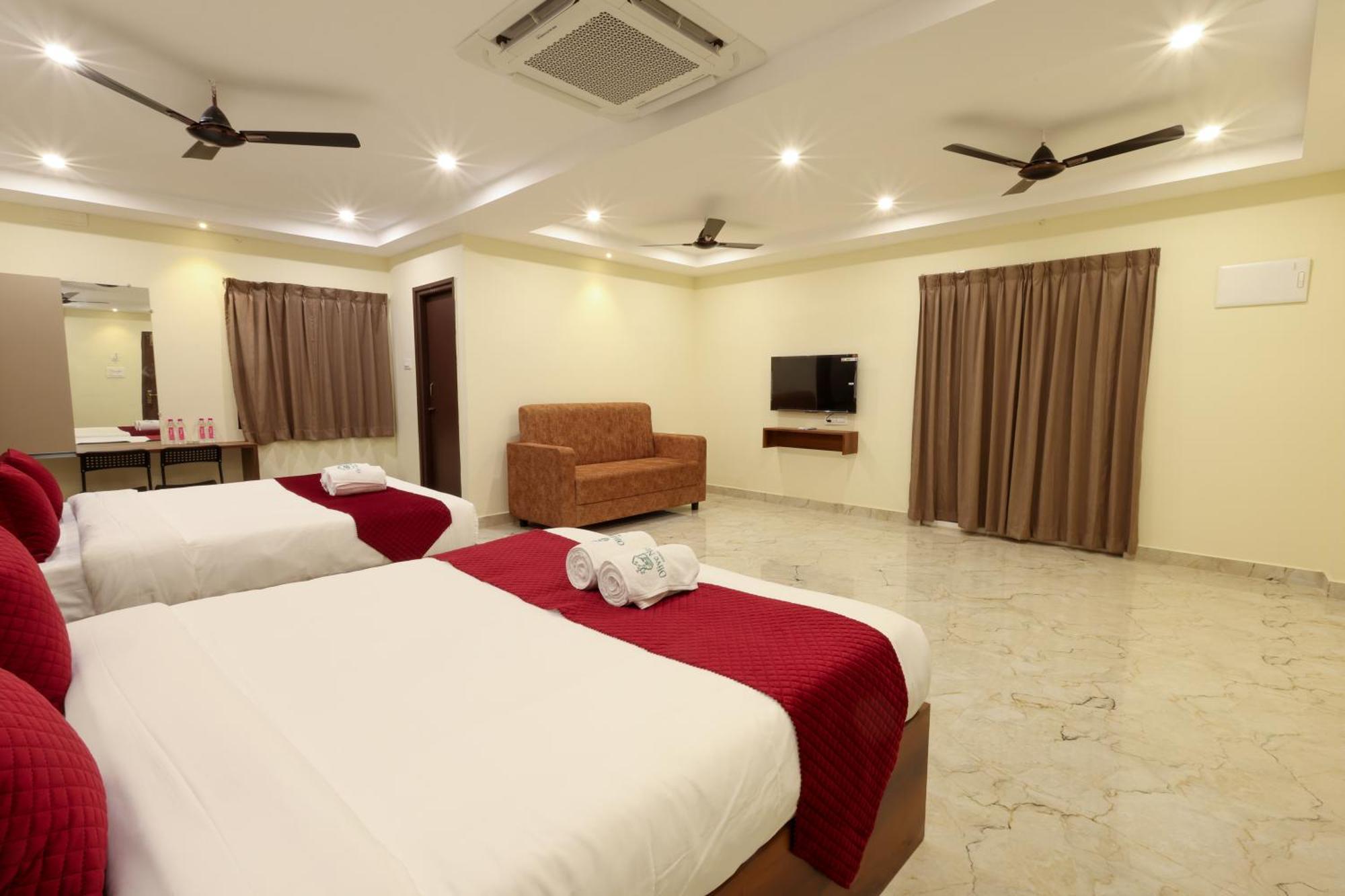 Отель Olive Nest- Tirupati Bus Stand- 300 Meters, Railway Station- 400 Meters Экстерьер фото